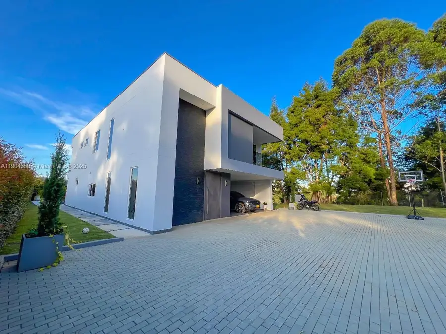 Vereda Mampuesto Sector Garrido, Rionegro, Antioquia, O Neals, CA Colombia - Image #3