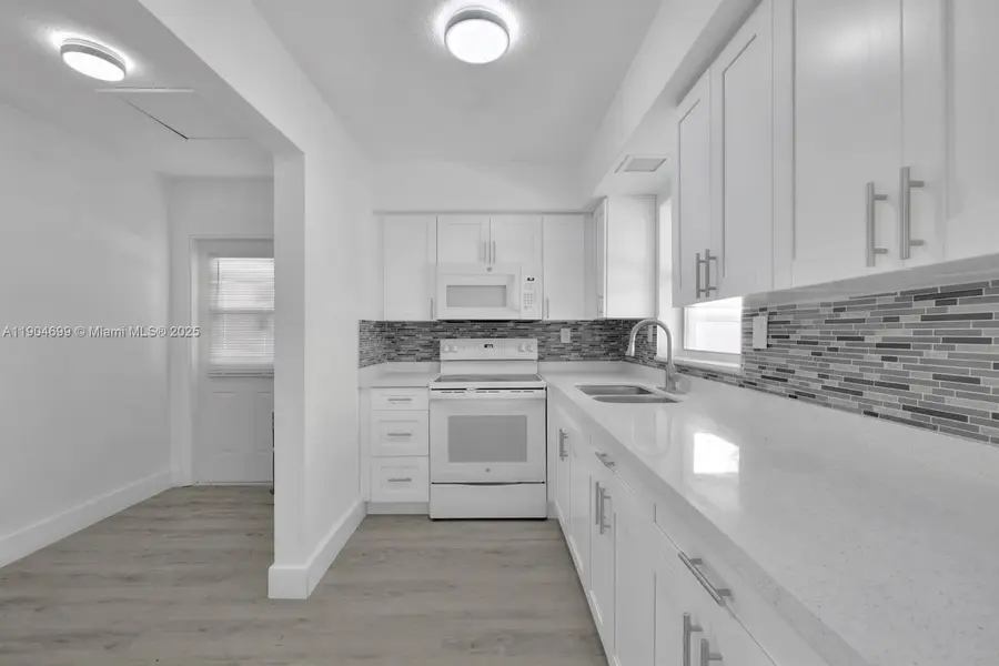 4964 NW 48th Way, Tamarac, FL 33319 - #2