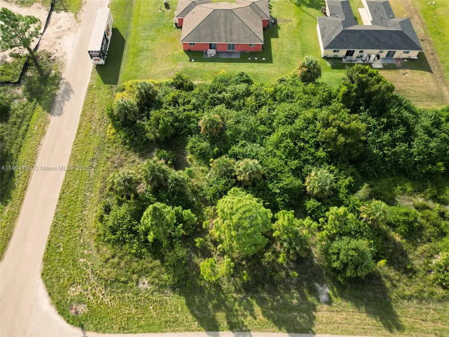 936-938 Countess Ave, Lehigh Acres, FL 33974 - Image #2