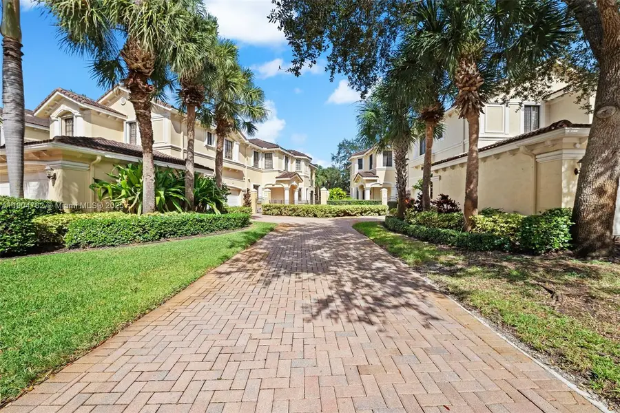 1634 Passion Vine Cir #31-2, Weston, FL 33326 - Image #2