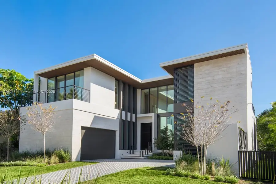 217 Bal Cross Dr, Bal Harbour, FL 33154 - Image #2