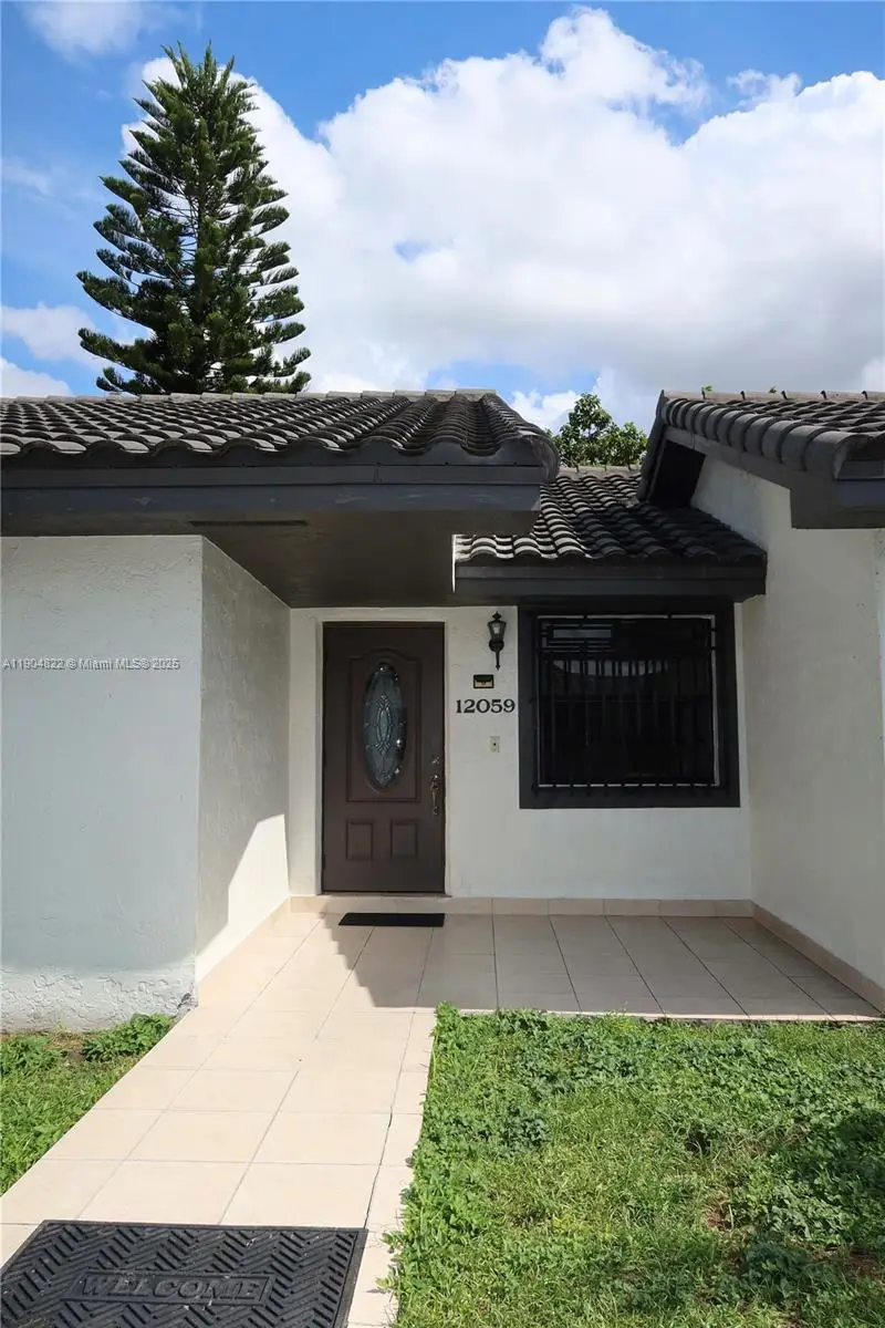 12059 SW 10th St #201, Miami, FL 33184 - Image #1