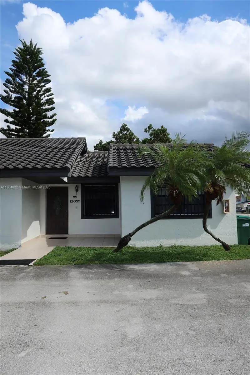 12059 SW 10th St #201, Miami, FL 33184 - Image #2