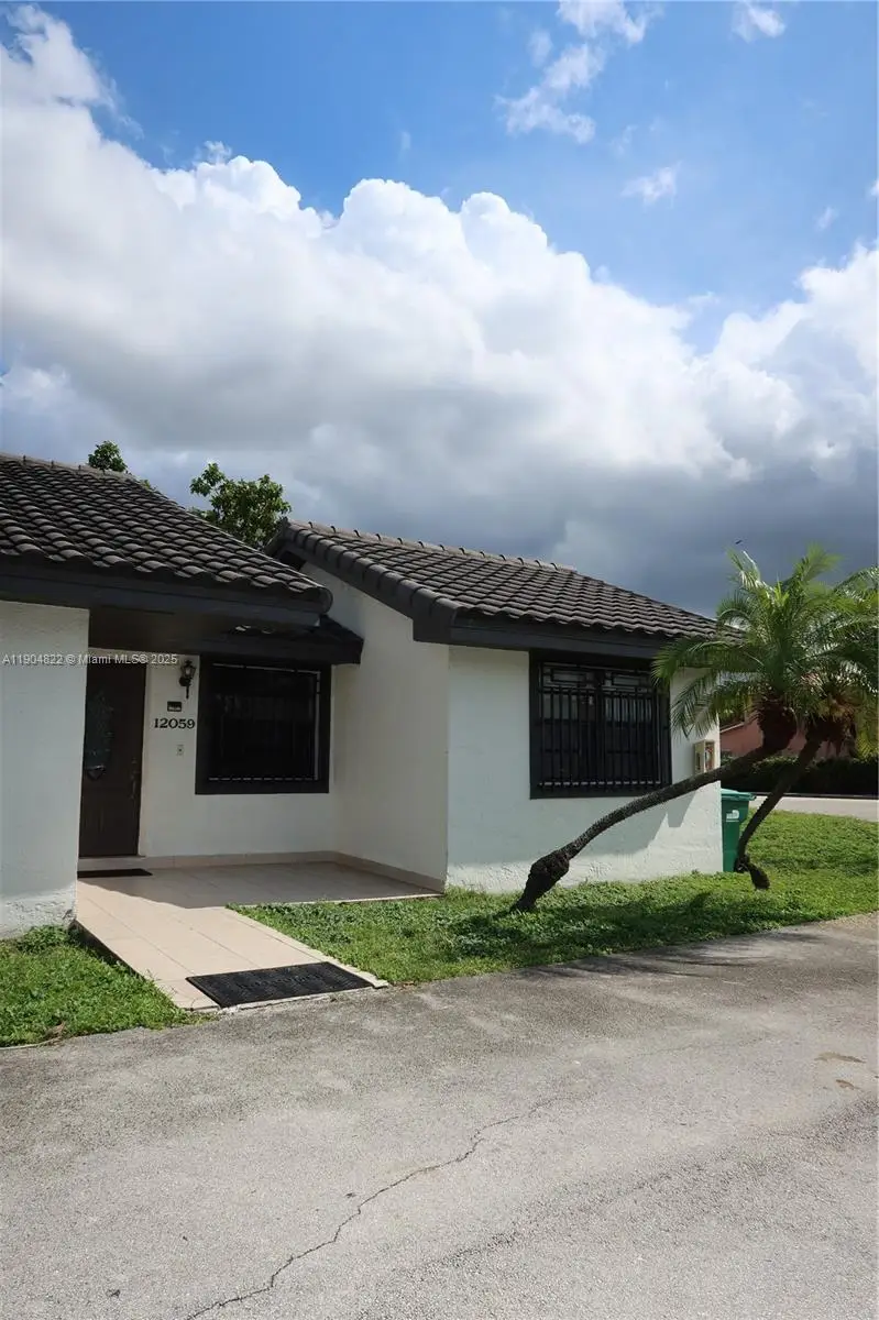 12059 SW 10th St #201, Miami, FL 33184 - Image #3