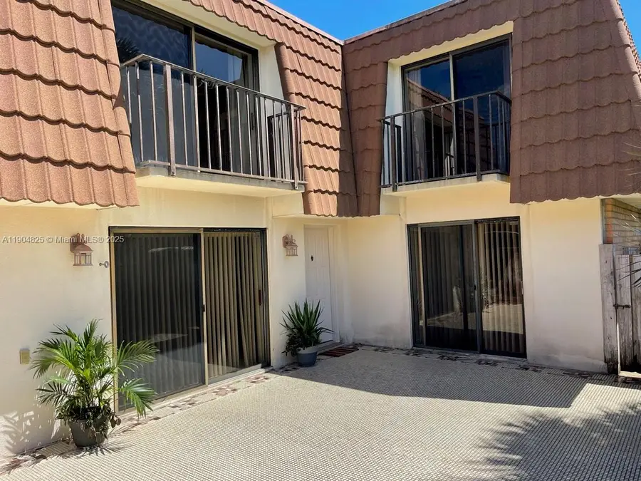 157 Heritage Way, West Palm Beach, FL 33407 - Image #2