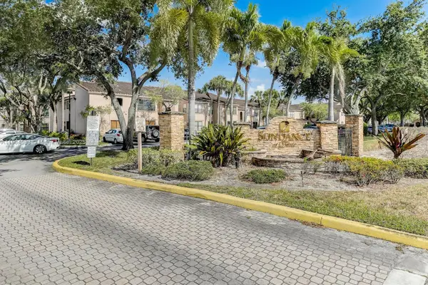 2846 S University Dr #4104, Davie, FL 33328