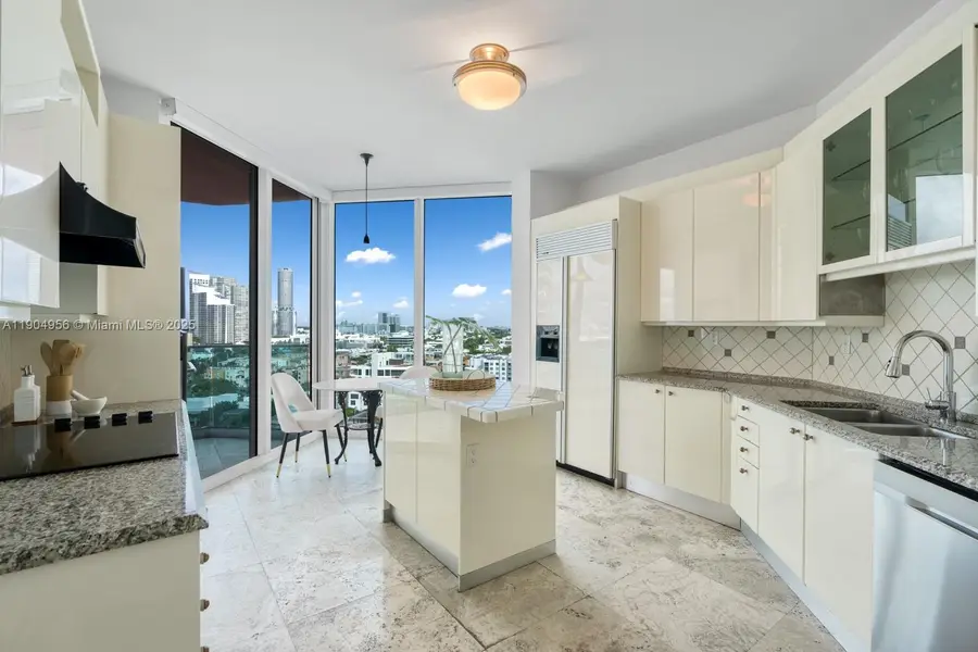 300 S Pointe Dr #1603, Miami Beach, FL 33139 - Image #3