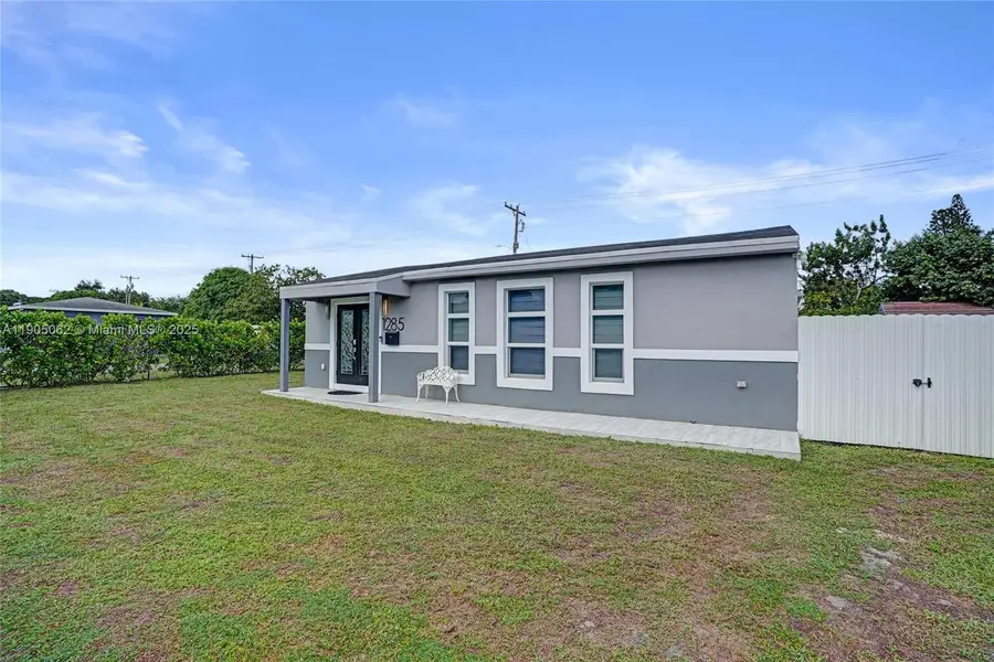 1285 NW 86th St, Miami, FL 33147 - Image #2