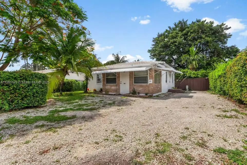 402 NW 102nd St, Miami, FL 33150 - Image #1