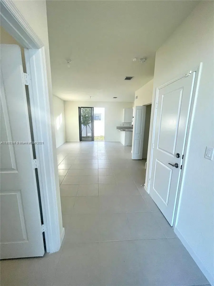 3338 W 112th St, Hialeah, FL 33018 - Image #3