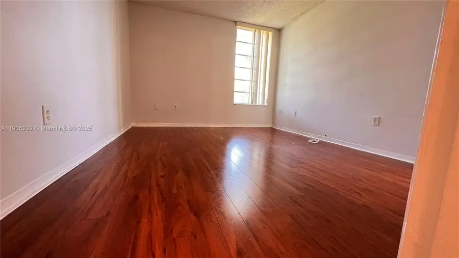 8850 Fontainebleau Blvd #202, Miami, FL 33172 - Image #3