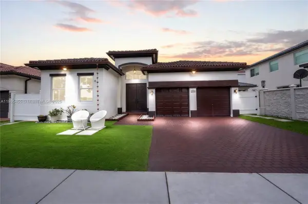 18000 NW 90th Pl, Hialeah, FL 33018