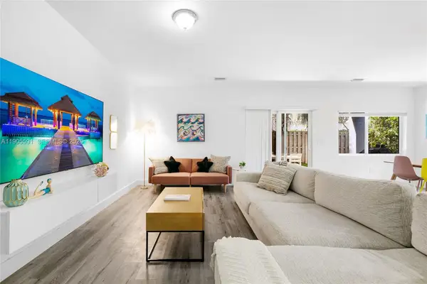 1123 NE 23rd Ter, Pompano Beach, FL 33062