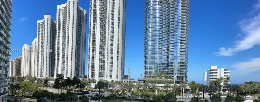 100 Bayview Dr #412, Sunny Isles Beach, FL 33160 - Image #3
