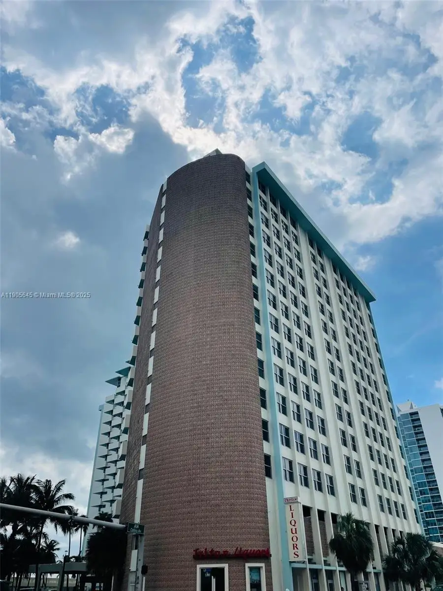 2899 Collins Ave #648, Miami Beach, FL 33140 - Image #2