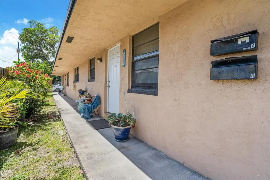 1734 N 16th Ct, Hollywood, FL 33020 - Image #3