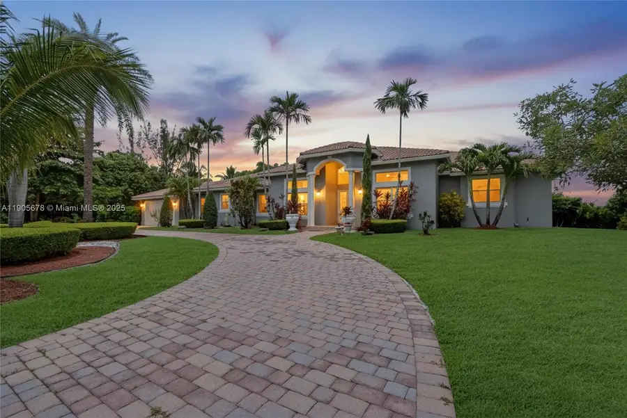 16541 SW 62nd St, Southwest Ranches, FL 33331 - Image #2