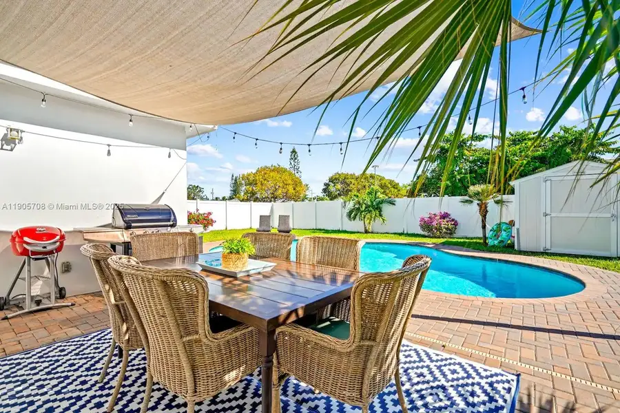 1006 S Arnold Ave, Lantana, FL 33462 - Image #2