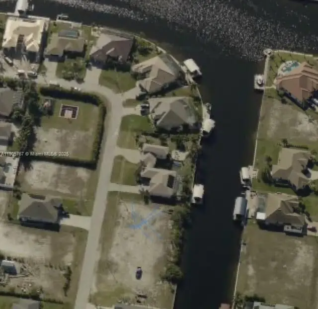 416 NW 38 Pl, Cape Coral, FL 33993 - Image #1