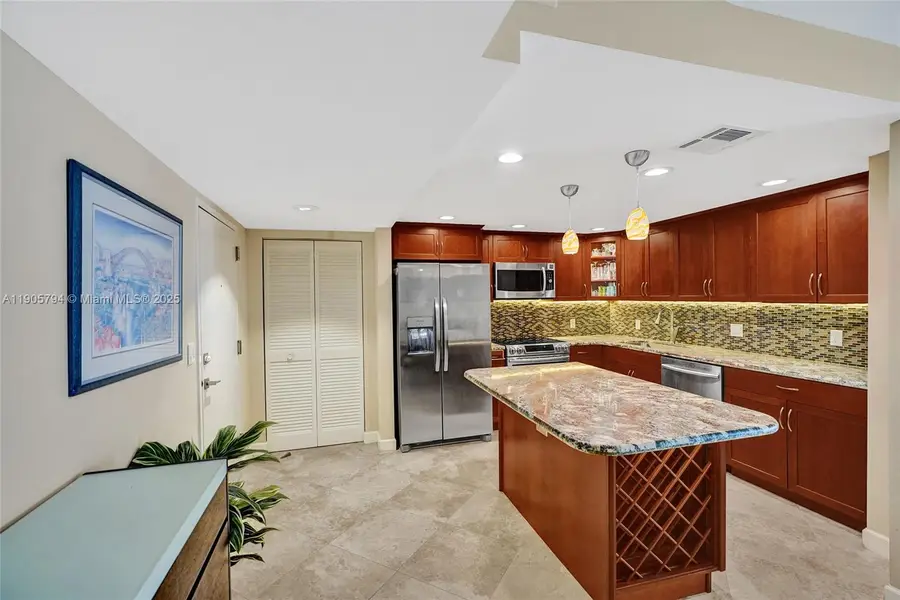 2301 S Ocean Dr #907, Hollywood, FL 33019 - Image #2