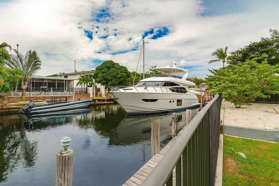 2443 Tortugas Ln, Fort Lauderdale, FL 33312 - Image #2