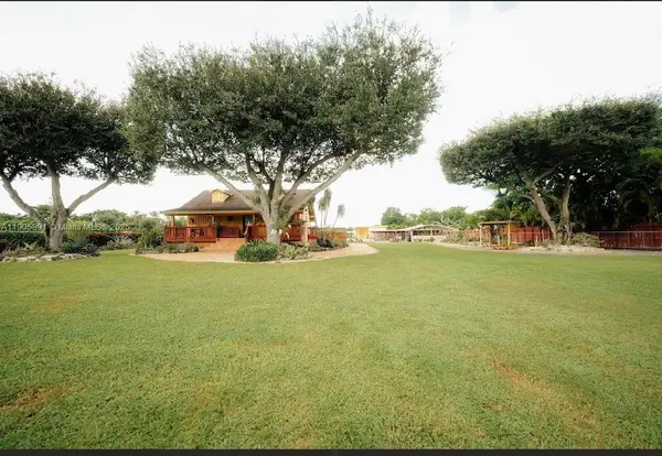 23550 SW 214th Pl, Homestead, FL 33031