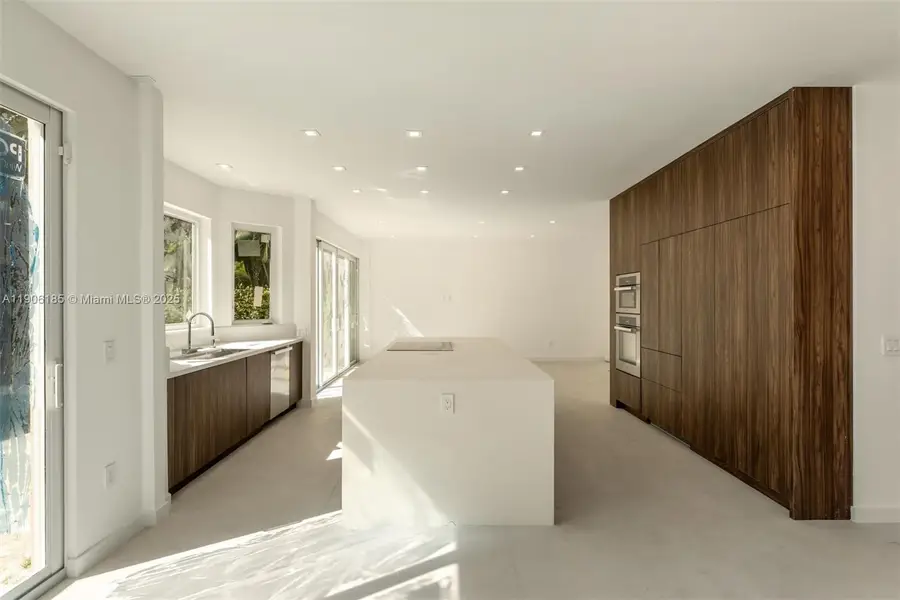 3944 NE 194th Trl, Sunny Isles Beach, FL 33160 - Image #3