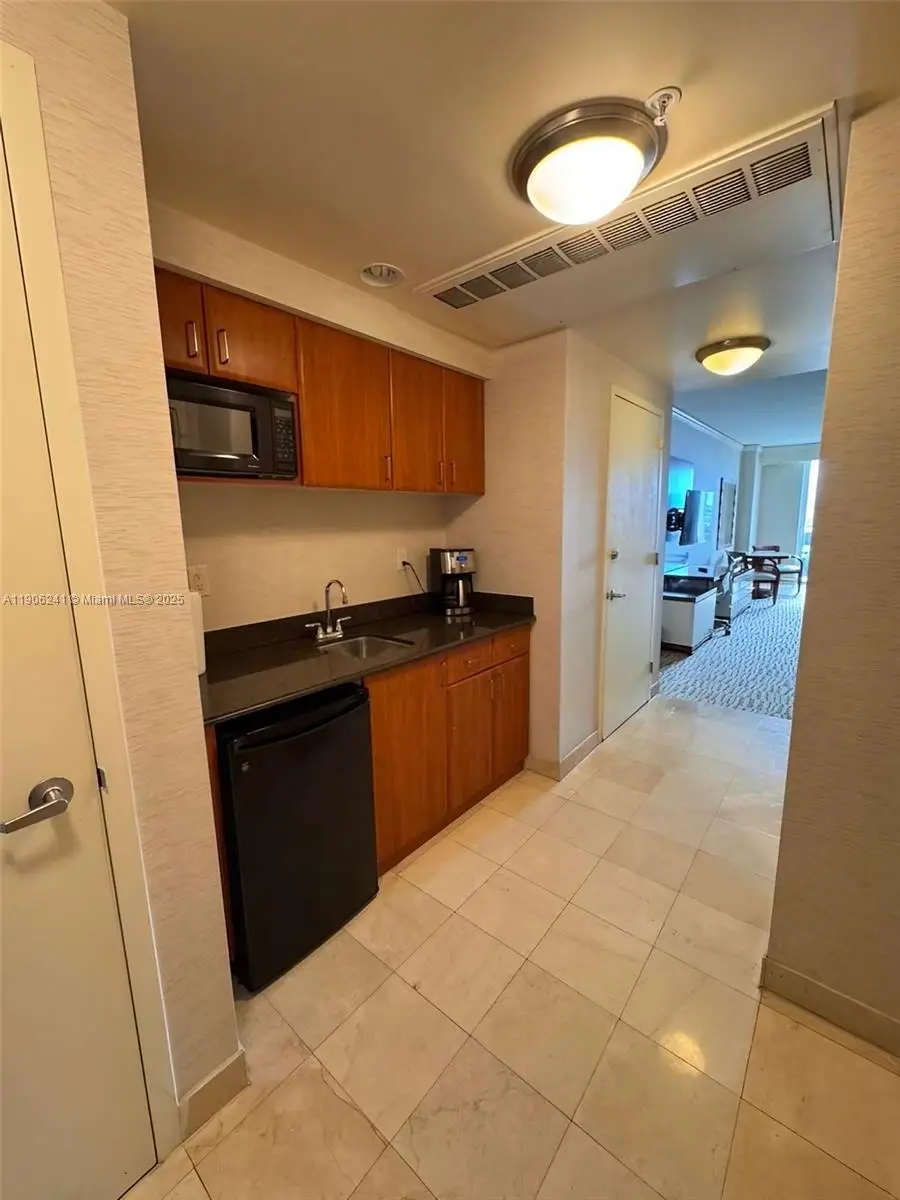 18001 Collins Ave #1117, Sunny Isles Beach, FL 33160 - Image #2
