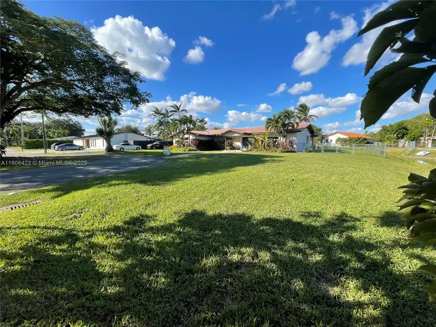 8005 SW 106 Street, Miami, FL 33156 - Image #2