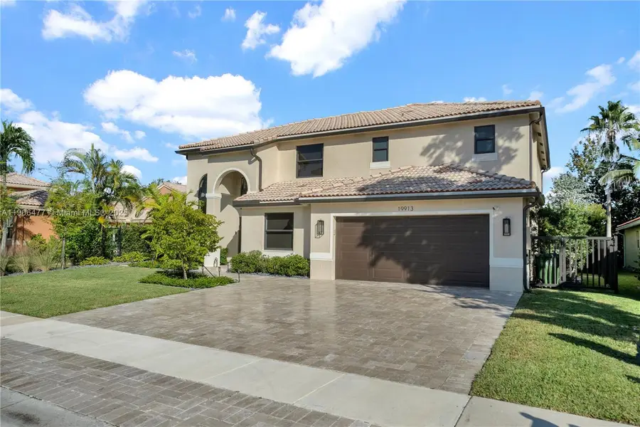 19913 SW 3rd Pl, Pembroke Pines, FL 33029 - Image #3