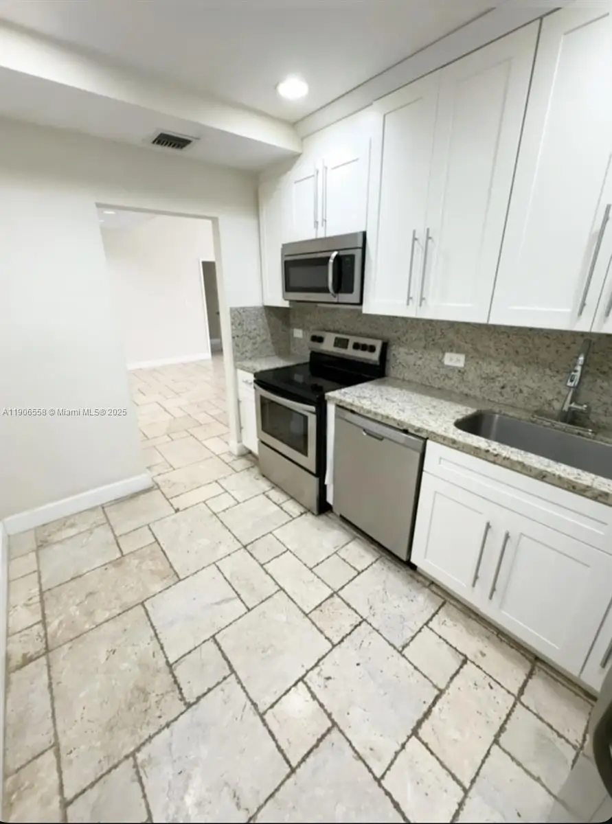 20505 E Country Club Dr #135, Aventura, FL 33180 - Image #2