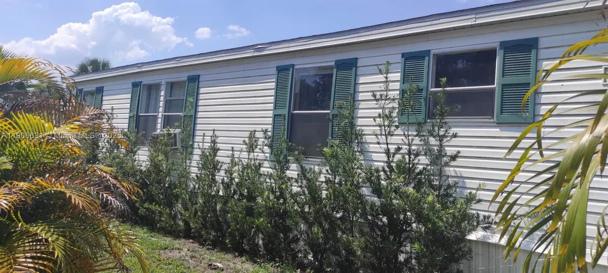 9801 Oaks St, Tampa, FL 33635 - Image #1