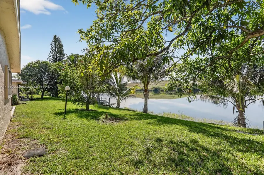 4871 NW 18th Ave, Deerfield Beach, FL 33064 - Image #3