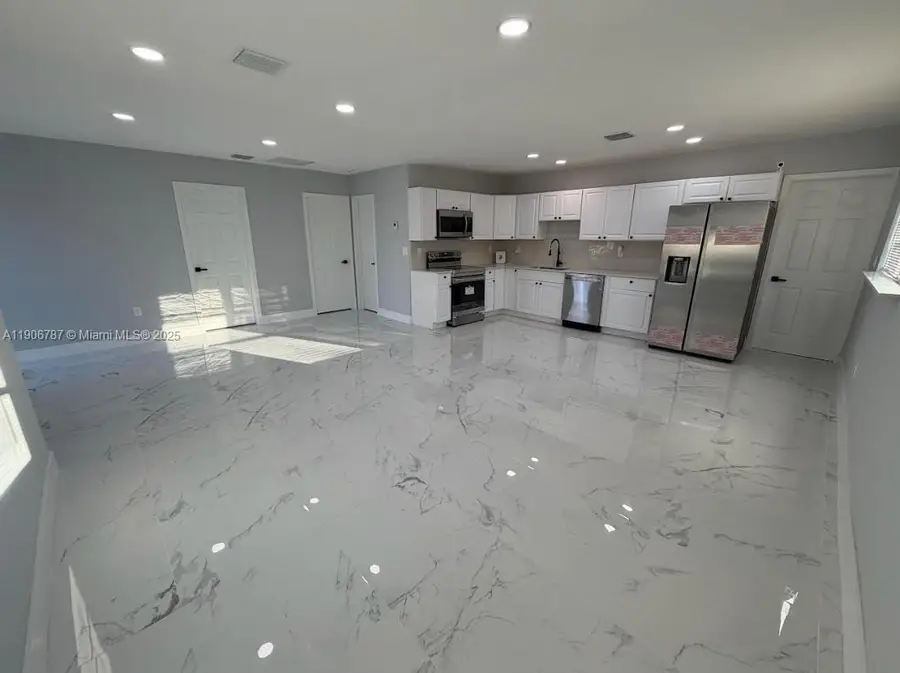 2810 Mayo St, Hollywood, FL 33020 - Image #3