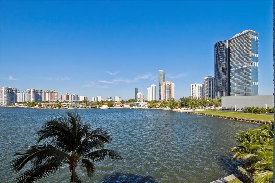 18260 N Bay Rd #420, Sunny Isles Beach, FL 33160 - Image #3