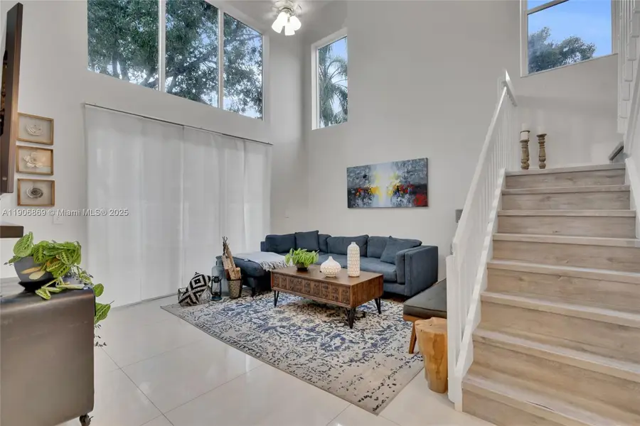 880 Garnet Cir, Weston, FL 33326 - Image #3