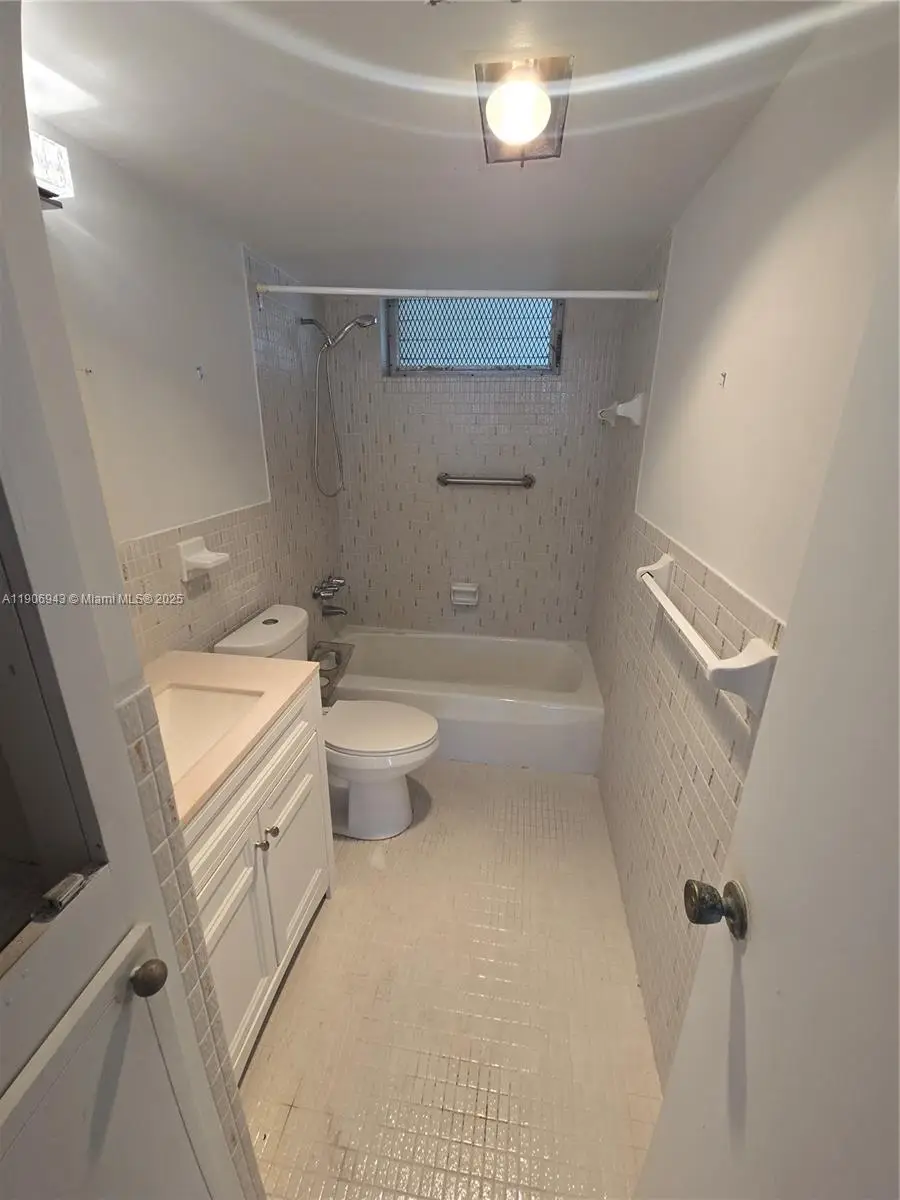 2910 Point East Dr #M312, Aventura, FL 33160 - #1