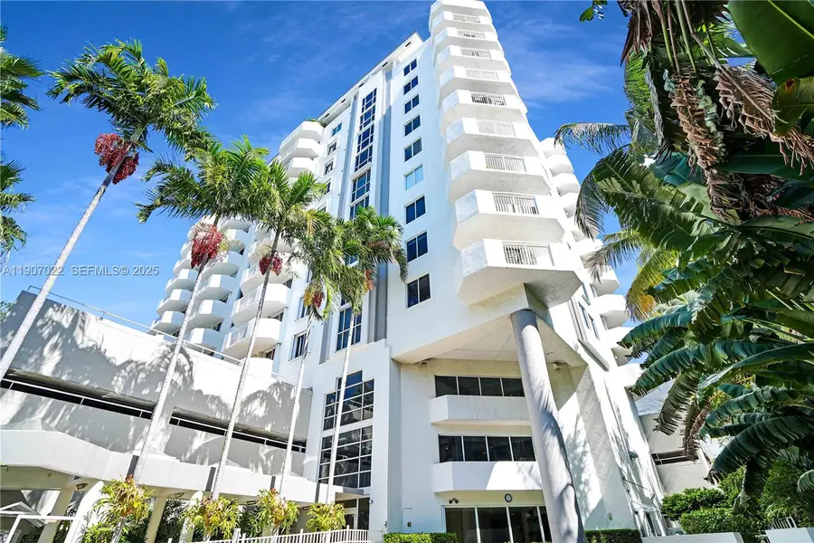 1621 Bay Rd #604, Miami Beach, FL 33139 - Image #2