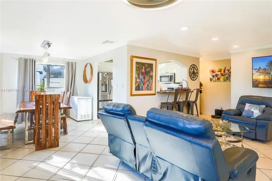 6741 Coolidge St, Hollywood, FL 33024 - Image #2