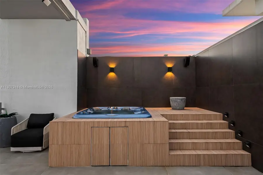 90 SW 3rd St #PH-15, Miami, FL 33130 - Image #3