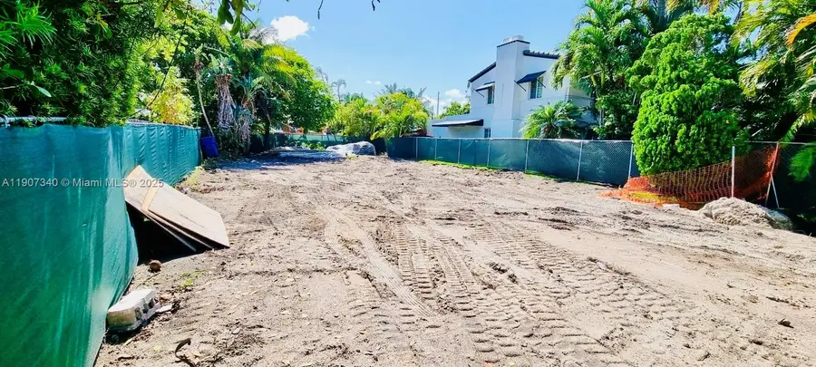 9116 Abbott Ave, Surfside, FL 33154 - Image #2