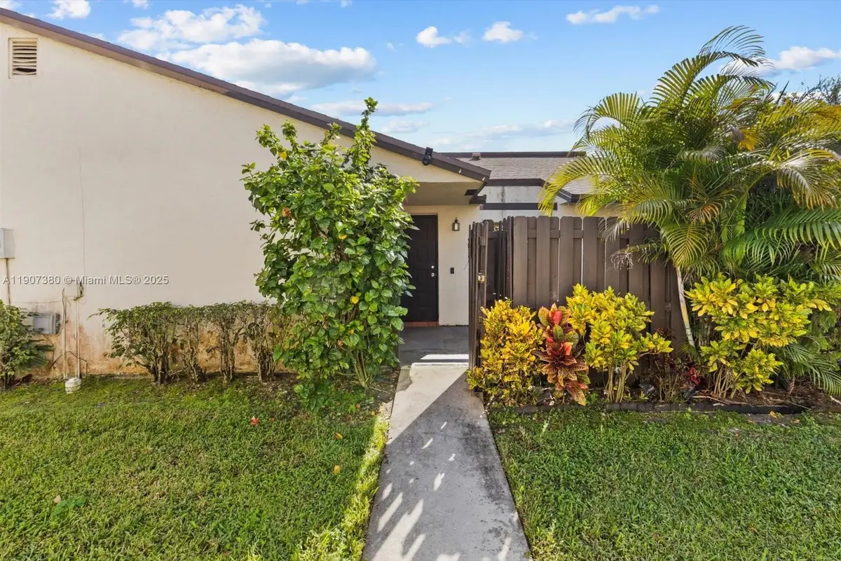 3502 Waterview Cir, Palm Springs, FL 33461 - Image #1