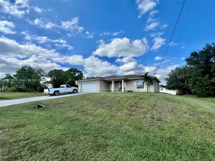 2916 51st St Sw, Lehigh Acres, FL 33976 - #3