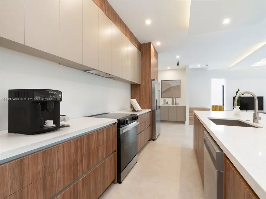 1705 SW 23rd St, Fort Lauderdale, FL 33315 - Image #3