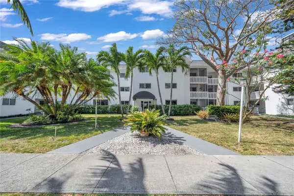 200 Galen Dr #308, Key Biscayne, FL 33149