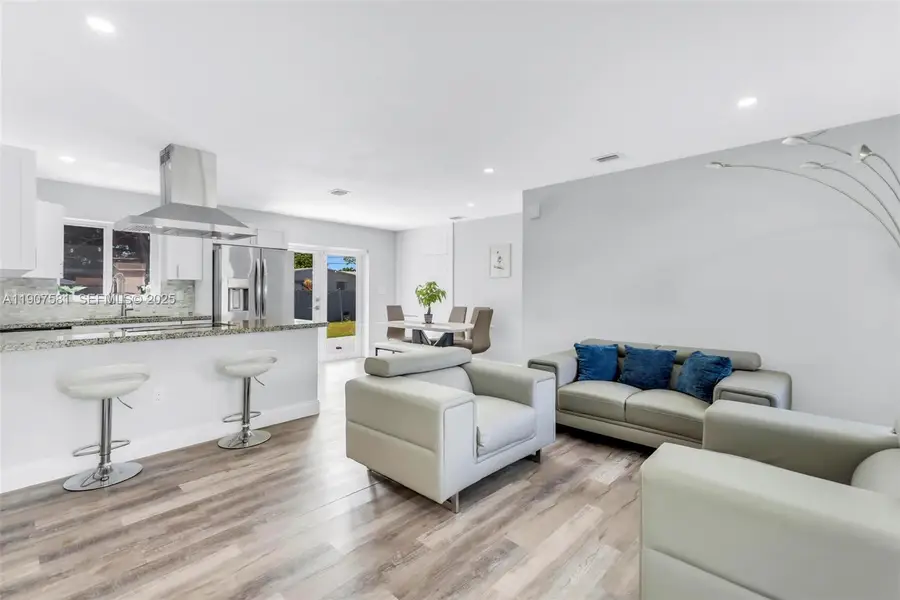 330 N 70th Ave, Hollywood, FL 33024 - Image #2