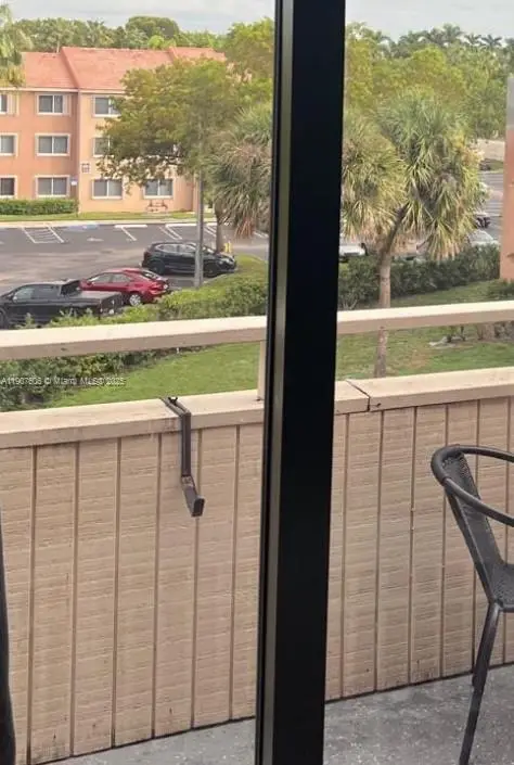 17600 NW 68th Ave #B4002, Hialeah, FL 33015 - Image #3