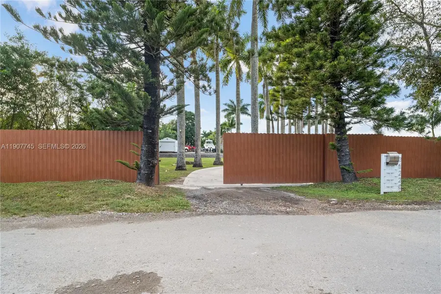 35220 SW 213th Ave, Homestead, FL 33034 - Image #2
