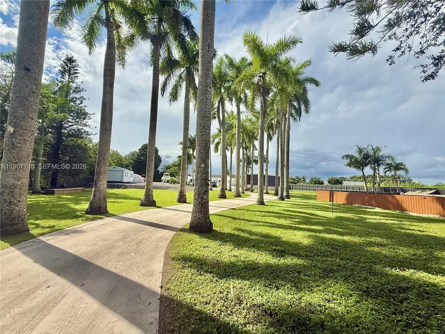 35220 SW 213th Ave, Homestead, FL 33034 - Image #3