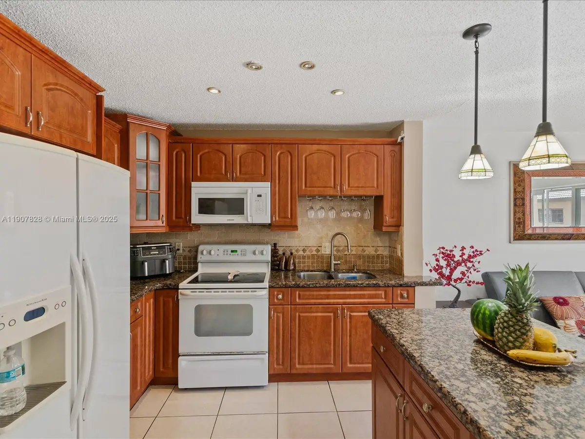 8851 NW 119th St #3314-3, Hialeah Gardens, FL 33018 - Image #1